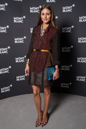 Olivia stopped by a Montblanc event in an eclectic-meets-sophisticated play on a tweed jacket, statement jewels, and playful pumps.
Olivia stopped by a Montblanc event in an eclectic-meets-sophisticated play on a tweed jacket, statement jewels, and playful pumps.