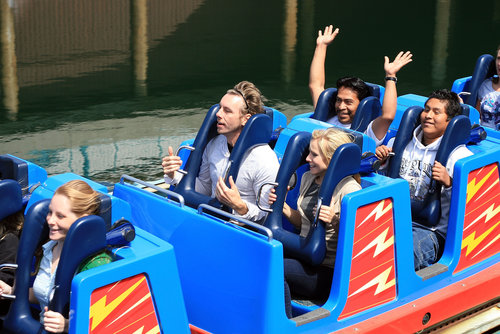 Kristen Bell and Dax Shepard visited Disney California Adventure Park in April 2008.
Kristen Bell and Dax Shepard visited Disney California Adventure Park in April 2008.