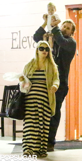 Eric Johnson carried Maxwell while Jessica Simpson made her way through the parking lot.
Eric Johnson carried Maxwell while Jessica Simpson made her way through the parking lot.