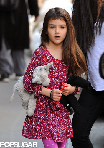 Suri Chops Off Her Bangs as She and Katie Get Back Into City Life Suri Chops Off Her Bangs as She and Katie Get Back Into City Life