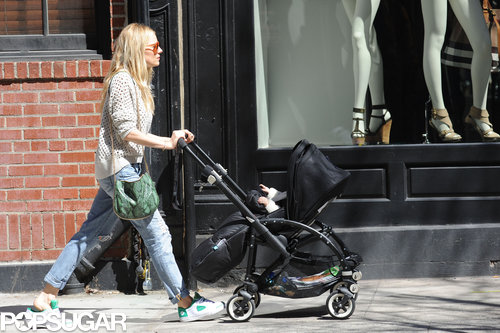 Sienna Miller Shows Support For Gay Marriage During Outing With Marlowe Sienna Miller Shows Support For Gay Marriage During Outing With Marlowe