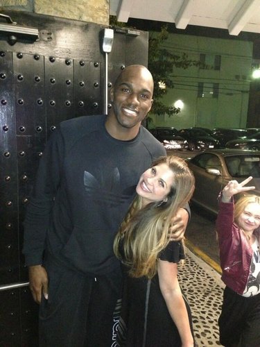They ran into Quincy Pondexter there, because the Memphis Grizzlies shooting guard also loves garlic shrimp.
Source: Twitter user daniellefishel
They ran into Quincy Pondexter there, because the Memphis Grizzlies shooting guard also loves garlic shrimp.
Source: Twitter user daniellefishel
