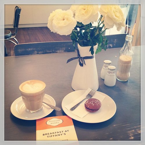Fifixfifi had a sweet reading setup.
Fifixfifi had a sweet reading setup.