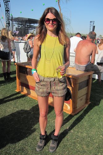 Sequined, embroidered shorts added a sparkly finish to this cool Coachella look.
Source: Chi Diem Chau
Sequined, embroidered shorts added a sparkly finish to this cool Coachella look.
Source: Chi Diem Chau