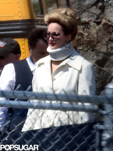 Jennifer Lawrence Sports a Neck Brace While Filming in Boston Jennifer Lawrence Sports a Neck Brace While Filming in Boston