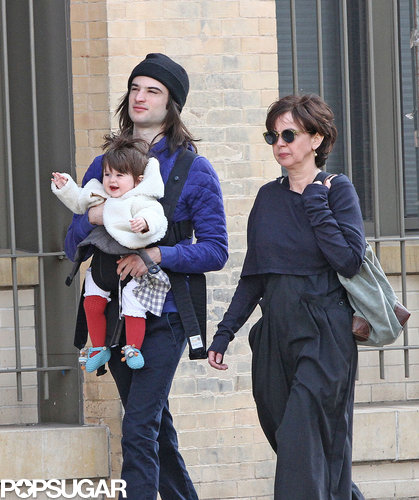 Sienna Miller Shows Love For Marlowe in NYC Sienna Miller Shows Love For Marlowe in NYC