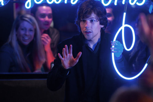 See All the Magical Photos From Now You See Me See All the Magical Photos From Now You See Me