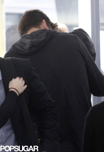 Gerard Piqué and Shakira kissed goodbye in Barcelona.
Gerard Piqué and Shakira kissed goodbye in Barcelona.