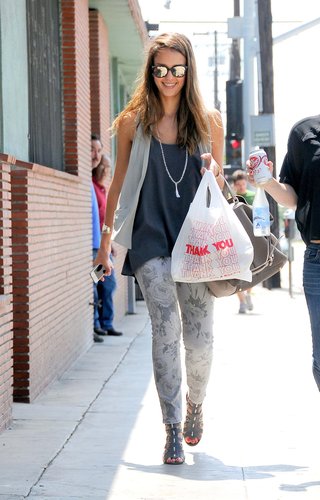 Jessica's neutral Santa Monica style included a gray vest, charcoal silk tank, gray floral Current/Elliott jeans, and matching caged sandals.
Jessica's neutral Santa Monica style included a gray vest, charcoal silk tank, gray floral Current/Elliott jeans, and matching caged sandals.