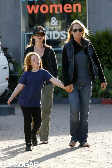 Helen Hunt held onto her daughter, Makena Lei Carnahan, in LA.
Helen Hunt held onto her daughter, Makena Lei Carnahan, in LA.