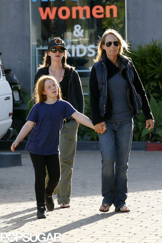 Helen Hunt held onto her daughter, Makena Lei Carnahan, in LA on Saturday.
Helen Hunt held onto her daughter, Makena Lei Carnahan, in LA on Saturday.