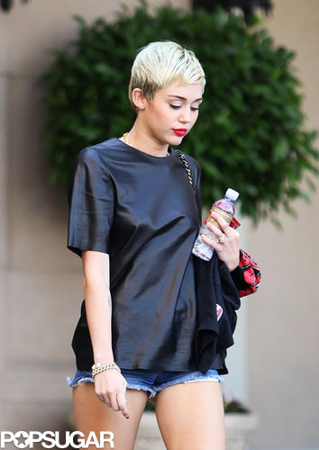 Miley Flaunts Her Ring — and Addresses Jennifer Lawrence's Haircut Miley Flaunts Her Ring — and Addresses Jennifer Lawrence's Haircut