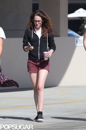 Kristen Surrounds Herself With Friends While Rob Parties in NYC Kristen Surrounds Herself With Friends While Rob Parties in NYC