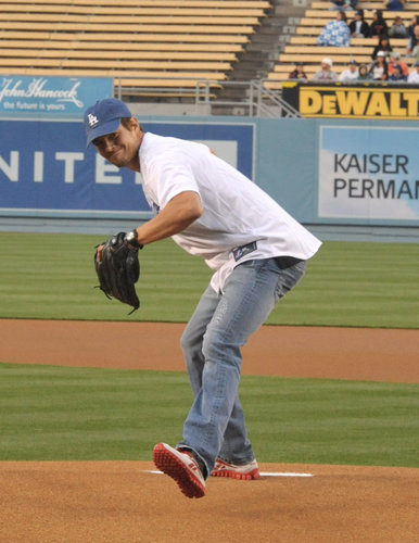 Josh Duhamel showed off his pitching skills for the LA Dodgers in April 2011.
Josh Duhamel showed off his pitching skills for the LA Dodgers in April 2011.