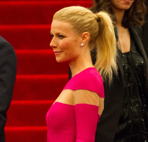 Gwyneth Paltrow kept it simple with a pair of Wilfredo Rosado diamond stud earrings.
Gwyneth Paltrow kept it simple with a pair of Wilfredo Rosado diamond stud earrings.