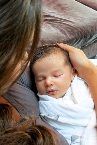 Vanessa Minnillo and Nick Lachey's son, Camden John, was born in September 2012.
Source: Twitter user VanessaLachey
Vanessa Minnillo and Nick Lachey's son, Camden John, was born in September 2012.
Source: Twitter user VanessaLachey