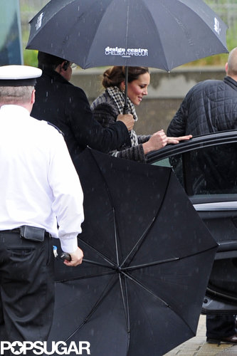 Pregnant Kate Middleton went shopping in rainy London.
Pregnant Kate Middleton went shopping in rainy London.