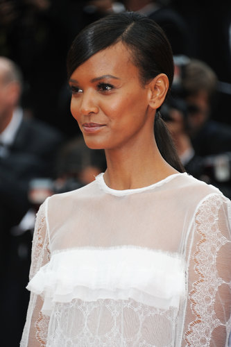 At the Jeune & Jolie premiere, model Liya Kebede wore a sleek ponytail with sideswept bangs.
At the Jeune & Jolie premiere, model Liya Kebede wore a sleek ponytail with sideswept bangs.