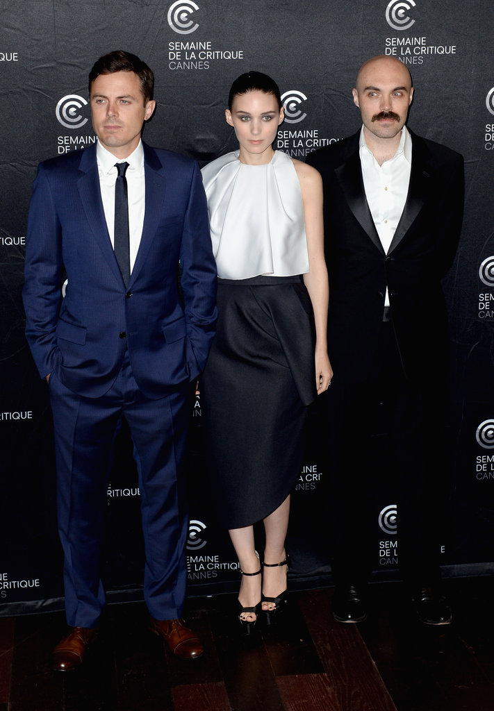 Rooney Mara got together with Casey Affleck and David Lowery for the Ain't Them Bodies Saints photocall.
Rooney Mara got together with Casey Affleck and David Lowery for the Ain't Them Bodies Saints photocall.