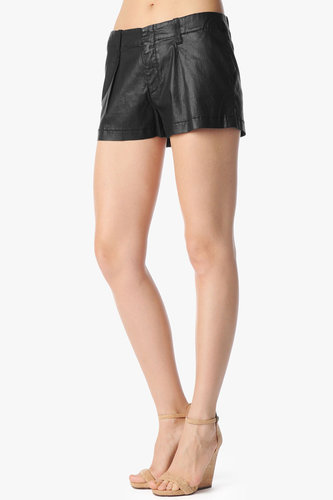 Pleated Short In Coated Black