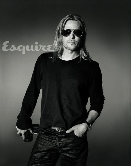 Brad Pitt donned his signature aviators to pose for a spread in Esquire's 2013 June/July issue.
Source: Max Vadukul for Esquire
Brad Pitt donned his signature aviators to pose for a spread in Esquire's 2013 June/July issue.
Source: Max Vadukul for Esquire