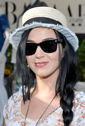 Katy Perry's braid-and-hat combo is the perfect duo for your Summer festival circuit.
Katy Perry's braid-and-hat combo is the perfect duo for your Summer festival circuit.