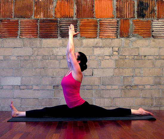 Go Splits! 9 Stretches to Get You There Go Splits! 9 Stretches to Get You There