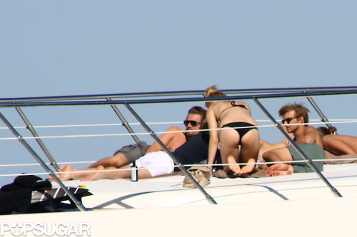 Leo Lounges Shirtless on a Yacht Surrounded By Ladies Leo Lounges Shirtless on a Yacht Surrounded By Ladies
