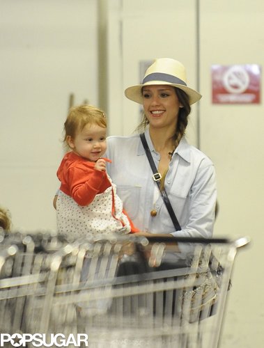 Jessica Alba went to Whole Foods in LA with Haven.
Jessica Alba went to Whole Foods in LA with Haven.