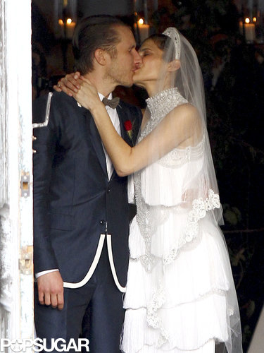Lake Bell kissed her new husband.
Lake Bell kissed her new husband.