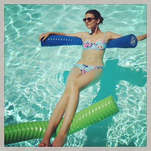 Victoria Justice caught some rays while lounging in the pool.
Source: Instagram user victoriajustice
Victoria Justice caught some rays while lounging in the pool.
Source: Instagram user victoriajustice