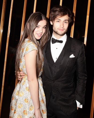 Hailee Steinfeld and Douglas Booth at the Swarovski afterparty in New York.
Photo: Matteo PrandoniBFAnyc.com
Hailee Steinfeld and Douglas Booth at the Swarovski afterparty in New York.
Photo: Matteo PrandoniBFAnyc.com