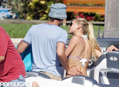 Bikini-clad Anna Kournikova shared a Miami moment with Enrique Iglesias in June 2007.
Bikini-clad Anna Kournikova shared a Miami moment with Enrique Iglesias in June 2007.