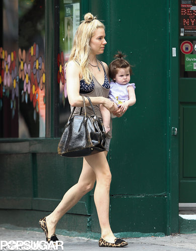 Sienna Miller and baby Marlowe sported matching hairdos in NYC.
Sienna Miller and baby Marlowe sported matching hairdos in NYC.
