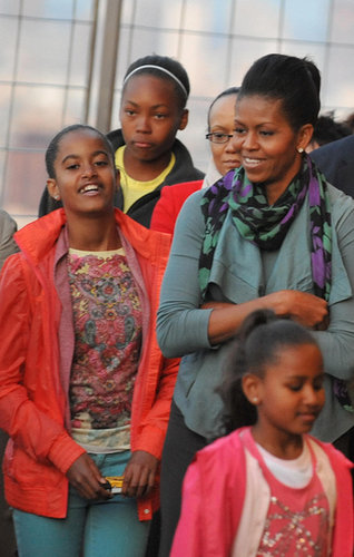 In June 2009, First Lady Michelle Obama toured the Eiffel Tower with daughters Malia and Sasha.
In June 2009, First Lady Michelle Obama toured the Eiffel Tower with daughters Malia and Sasha.