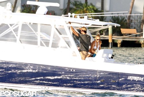 Anna Kournikova Slips Into a Bikini to Sail Away With Enrique Iglesias Anna Kournikova Slips Into a Bikini to Sail Away With Enrique Iglesias