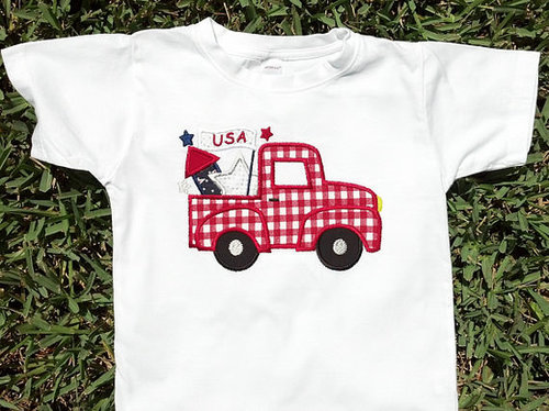 Wear This: Emmerlus Designs T-Shirt Wear This: Emmerlus Designs T-Shirt