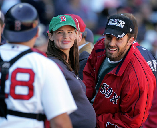 Ben Affleck and Jennifer Garner chatted with a Boston Red Sox player during an October 2005 game in Boston.
Ben Affleck and Jennifer Garner chatted with a Boston Red Sox player during an October 2005 game in Boston.