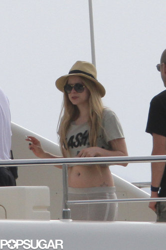 Avril Lavigne Marries Chad Kroeger in a Black Wedding Dress! Avril Lavigne Marries Chad Kroeger in a Black Wedding Dress!