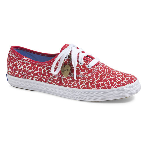 Many of the kicks featured quirky prints in the color red, naturally. (It's Taylor's favorite.)
Source: Keds
Many of the kicks featured quirky prints in the color red, naturally. (It's Taylor's favorite.)
Source: Keds