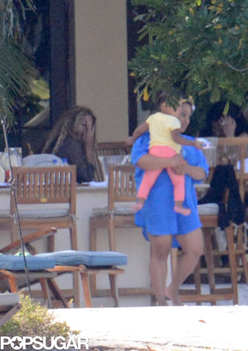 Exclusive: Beyoncé and Blue Ivy Relax Poolside in Miami! Exclusive: Beyoncé and Blue Ivy Relax Poolside in Miami!