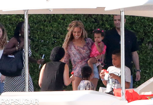 Exclusive: Beyoncé and Blue Ivy Relax Poolside in Miami! Exclusive: Beyoncé and Blue Ivy Relax Poolside in Miami!