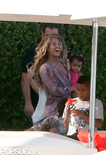 Exclusive: Beyoncé and Blue Ivy Relax Poolside in Miami! Exclusive: Beyoncé and Blue Ivy Relax Poolside in Miami!