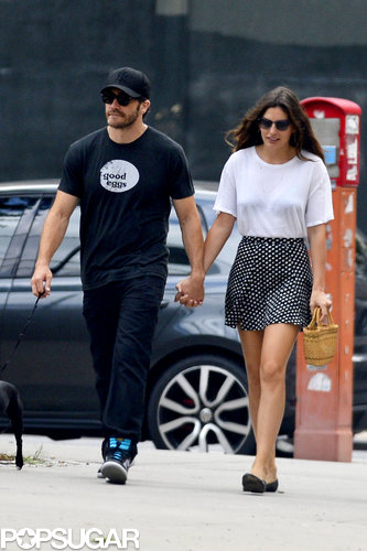 Jake Gyllenhaal and Alyssa Miller strolled hand in hand in NYC.
Jake Gyllenhaal and Alyssa Miller strolled hand in hand in NYC.