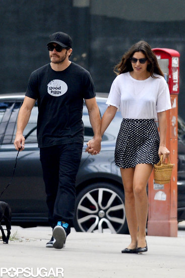 Jake Gyllenhaal and Alyssa Miller held hands in NYC.
Jake Gyllenhaal and Alyssa Miller held hands in NYC.