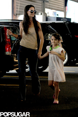 Katie Holmes and Suri Cruise Beat the Heat in NYC Katie Holmes and Suri Cruise Beat the Heat in NYC