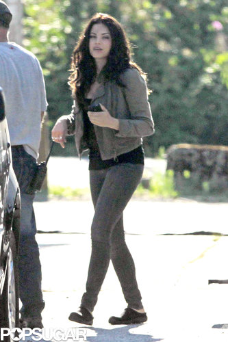 Jenna Dewan wore a green jacket on the set of Witches of East End in Vancouver.
Jenna Dewan wore a green jacket on the set of Witches of East End in Vancouver.