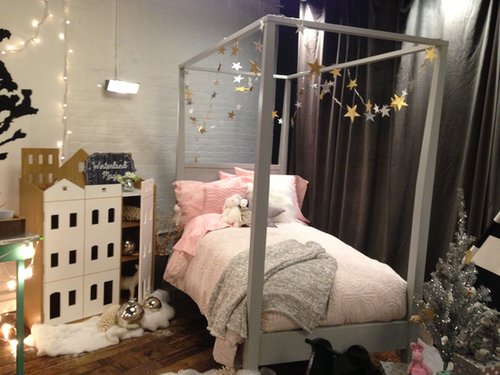 A bed that's sure to inspire sweet, starry dreams.
A bed that's sure to inspire sweet, starry dreams.