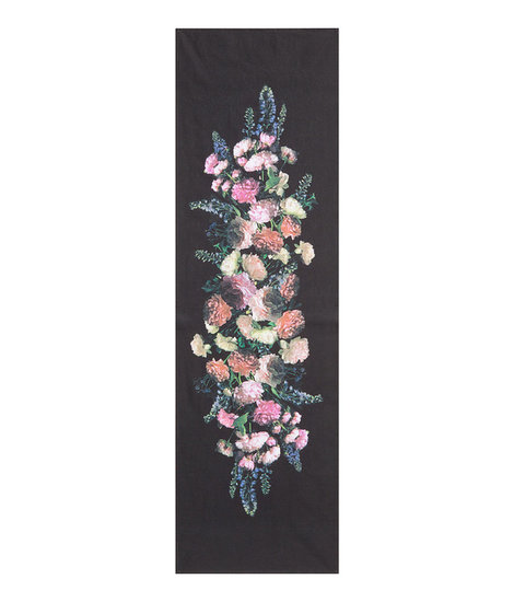 We have a hunch that Dolce & Gabbana use a very similar table runner ($10).
We have a hunch that Dolce & Gabbana use a very similar table runner ($10).