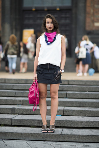 Coordinating pink bright pink accents add up to a big win here.
Source: Le 21ème | Adam Katz Sinding
Coordinating pink bright pink accents add up to a big win here.
Source: Le 21ème | Adam Katz Sinding